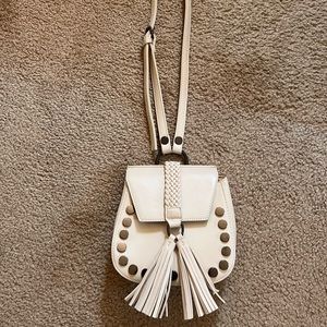 White Lionel shoulder purse with silver studs and tassels